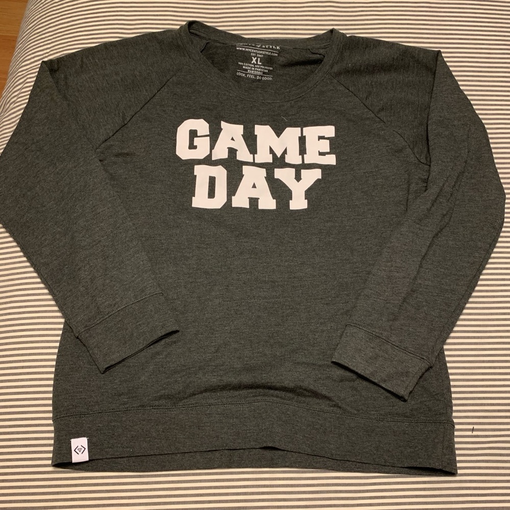 Brand new fitted sweatshirt!